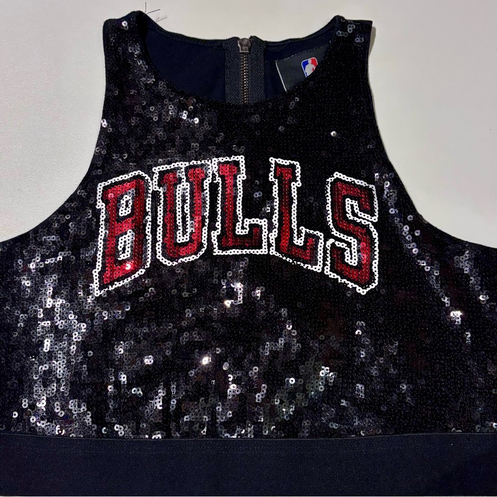 Women's NBA Chicago Bulls Sequin/Bling Crop/Tank Top-Back Zip-Size Med Black